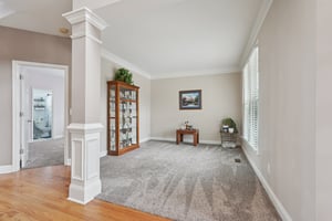 Highcrest Dr-S1801-032.jpg