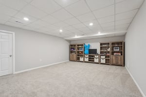 Highcrest Dr-S1801-044.jpg