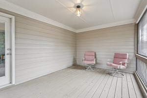 Highcrest Dr-S1801-059.jpg