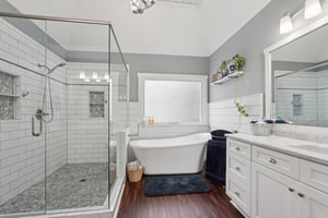 Highcrest Dr-S1801-061.jpg