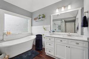 Highcrest Dr-S1801-062.jpg