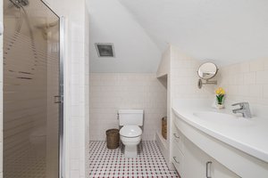  Photo 46