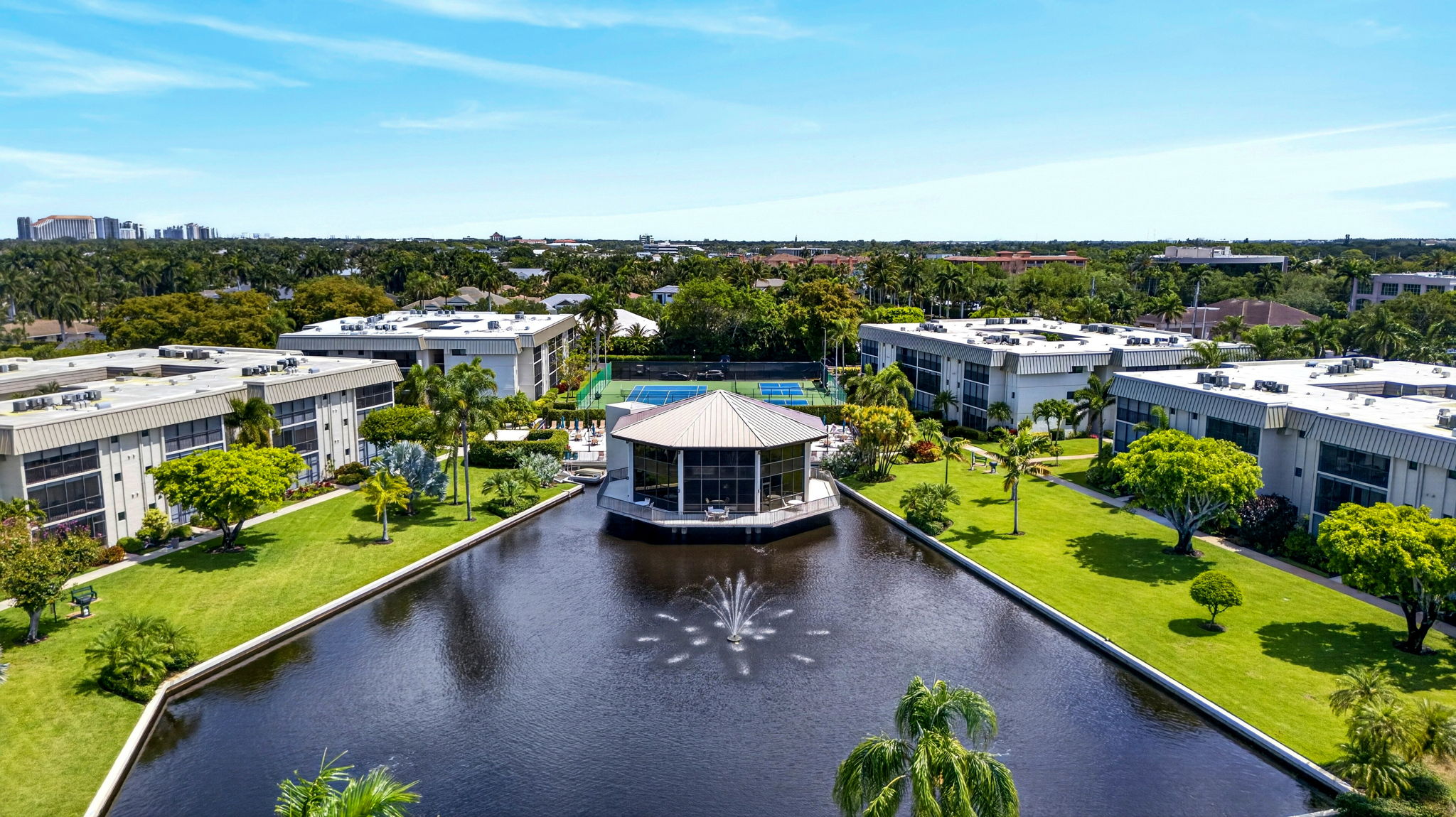 Clubhouse/Lake 2