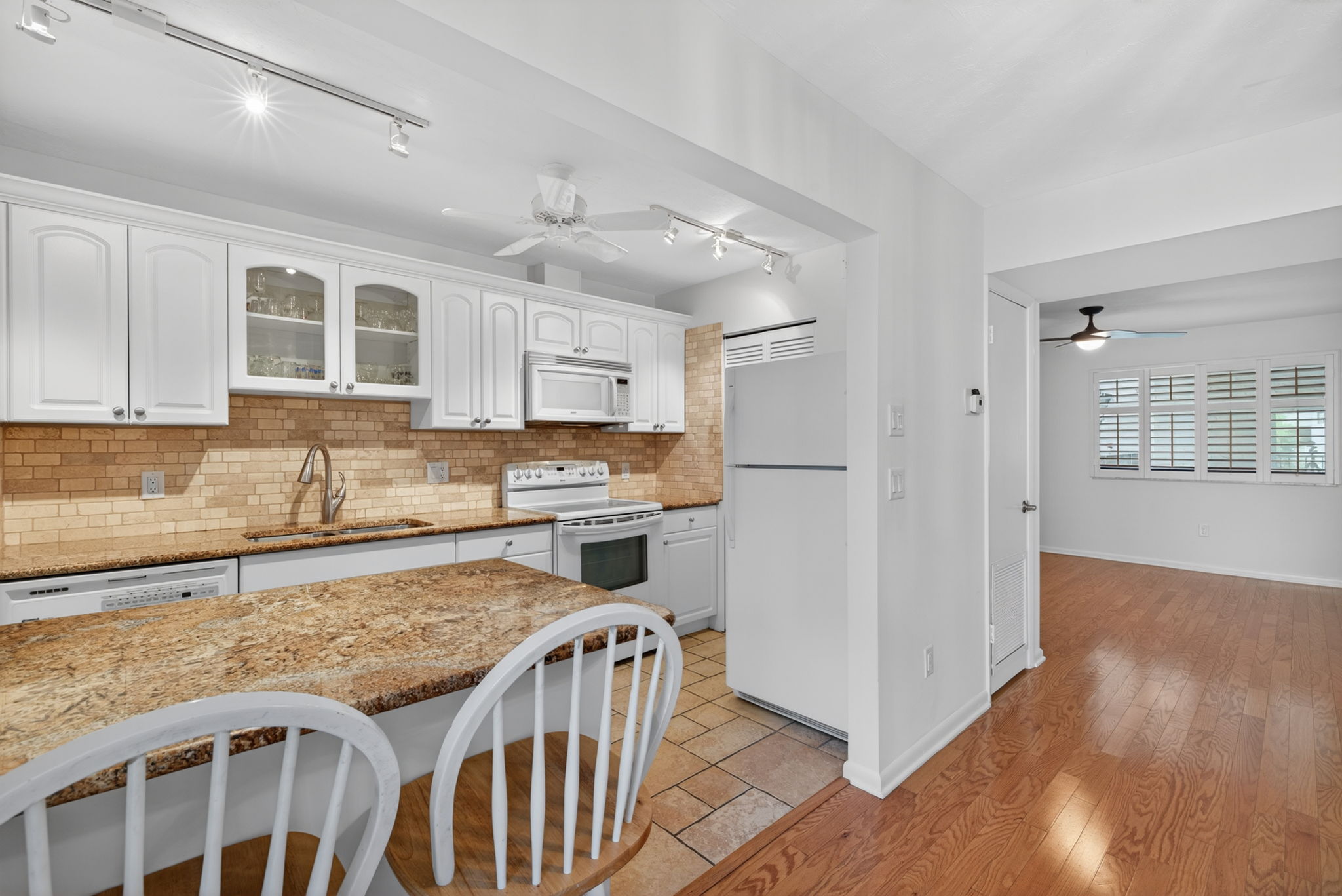 Kitchen 5