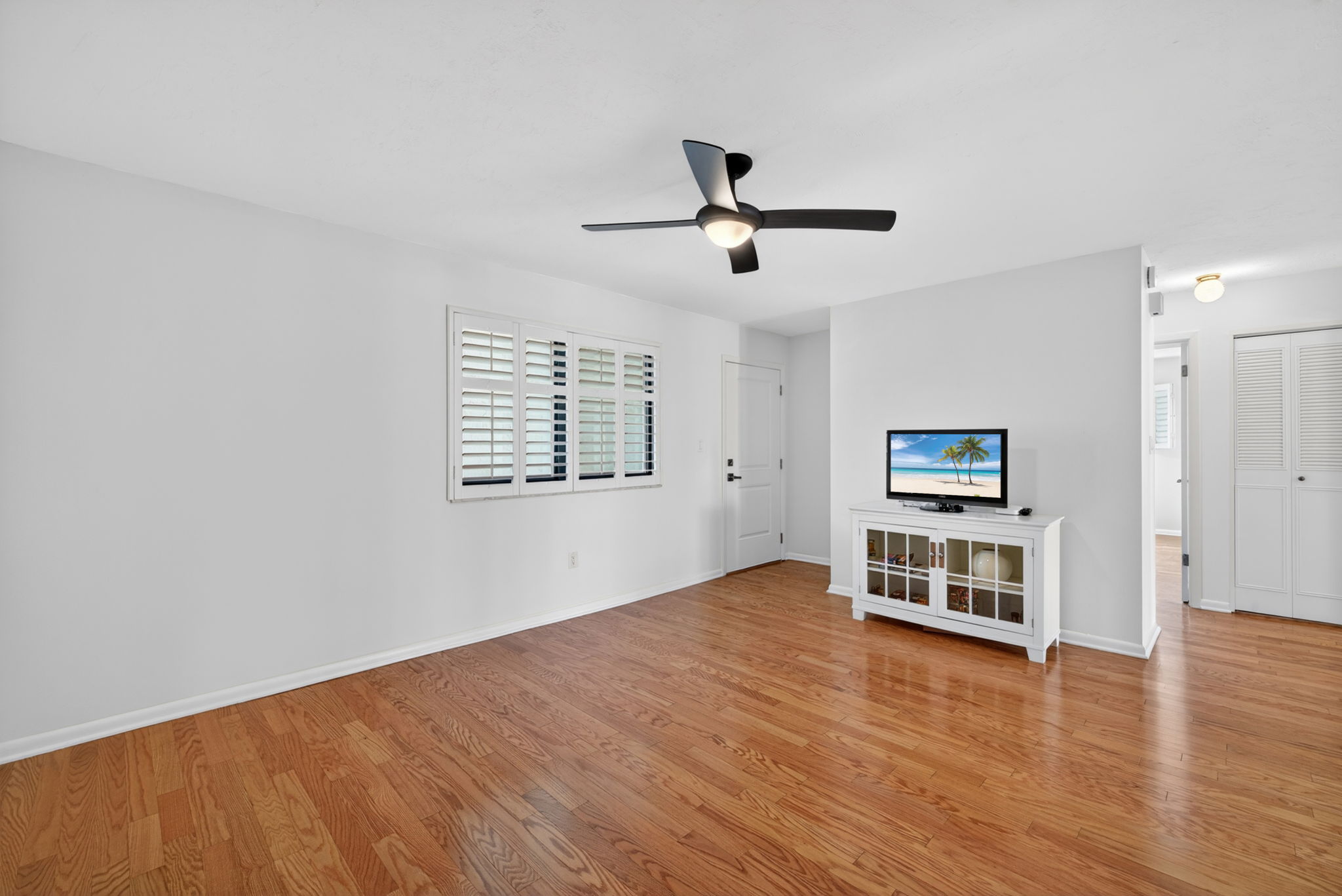 Newer Front/Screen Door & Windows - Hurricane Rated