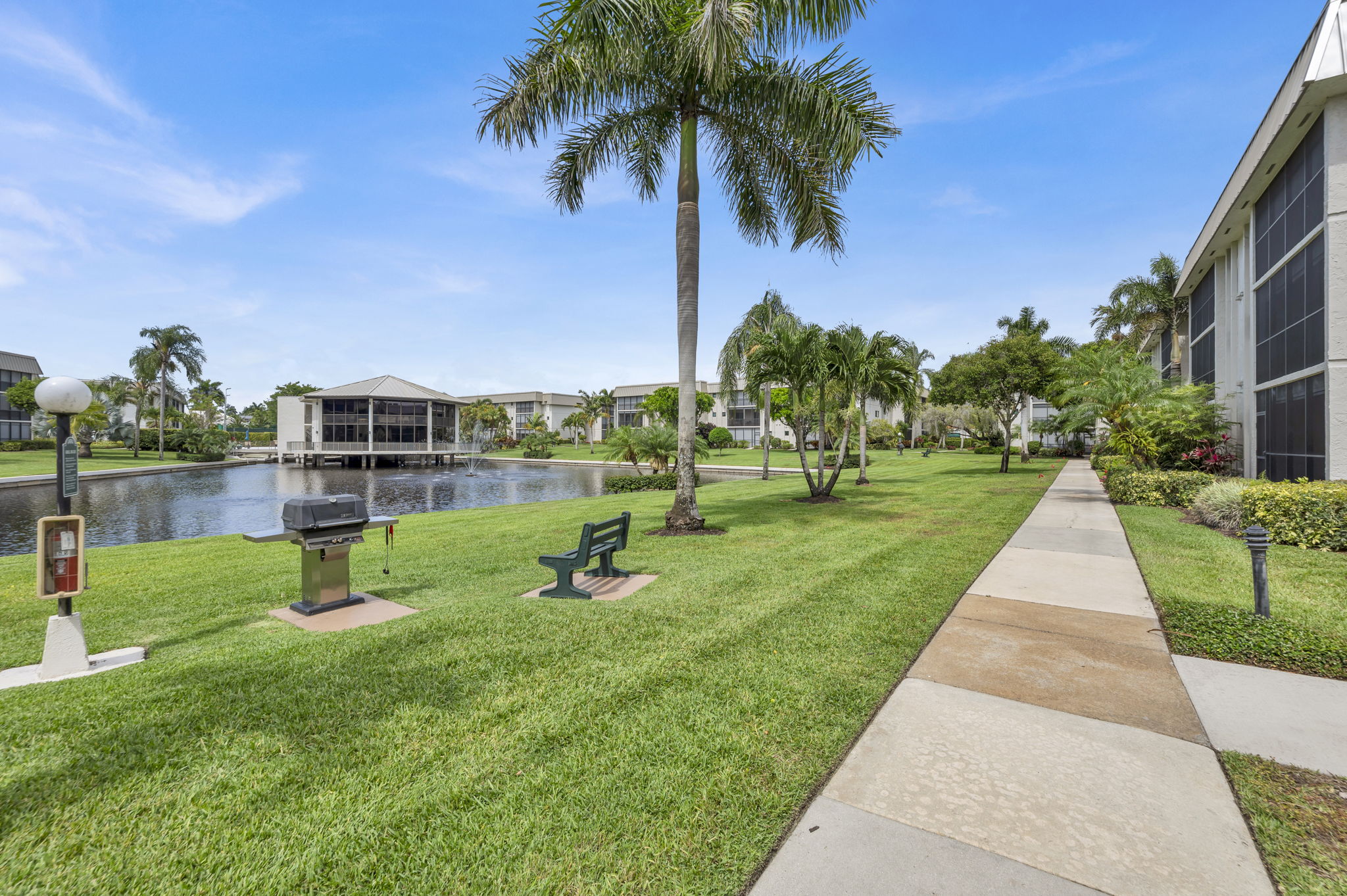 Building Rear - Lake View