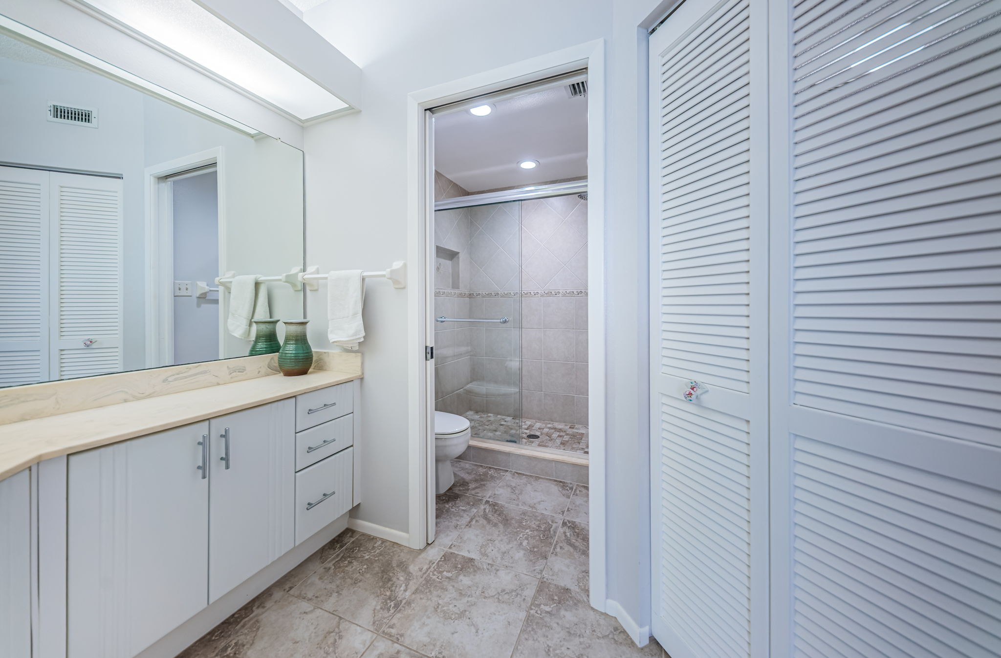 Master Bathroom1a-2