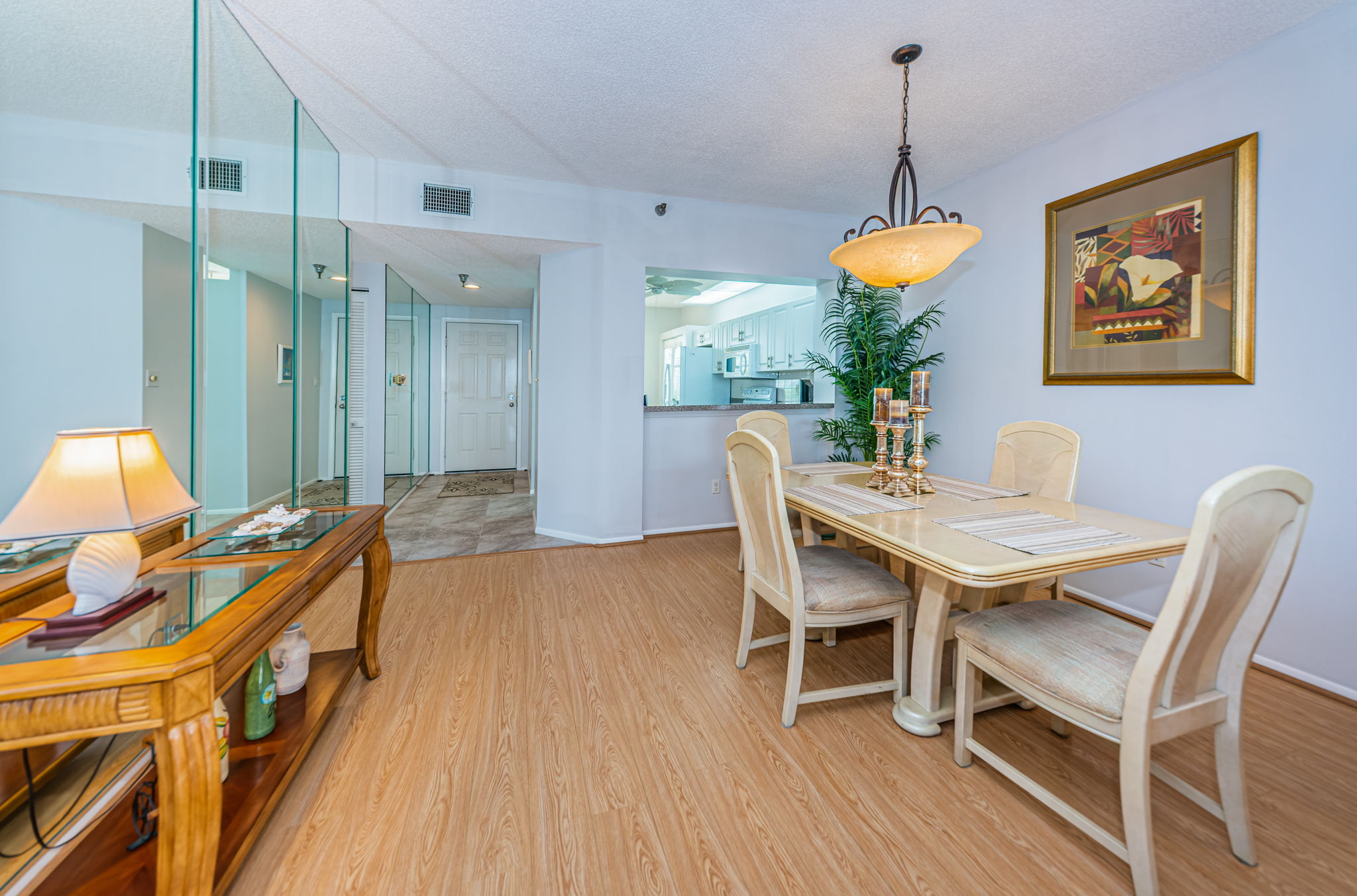 Dining Room4-4