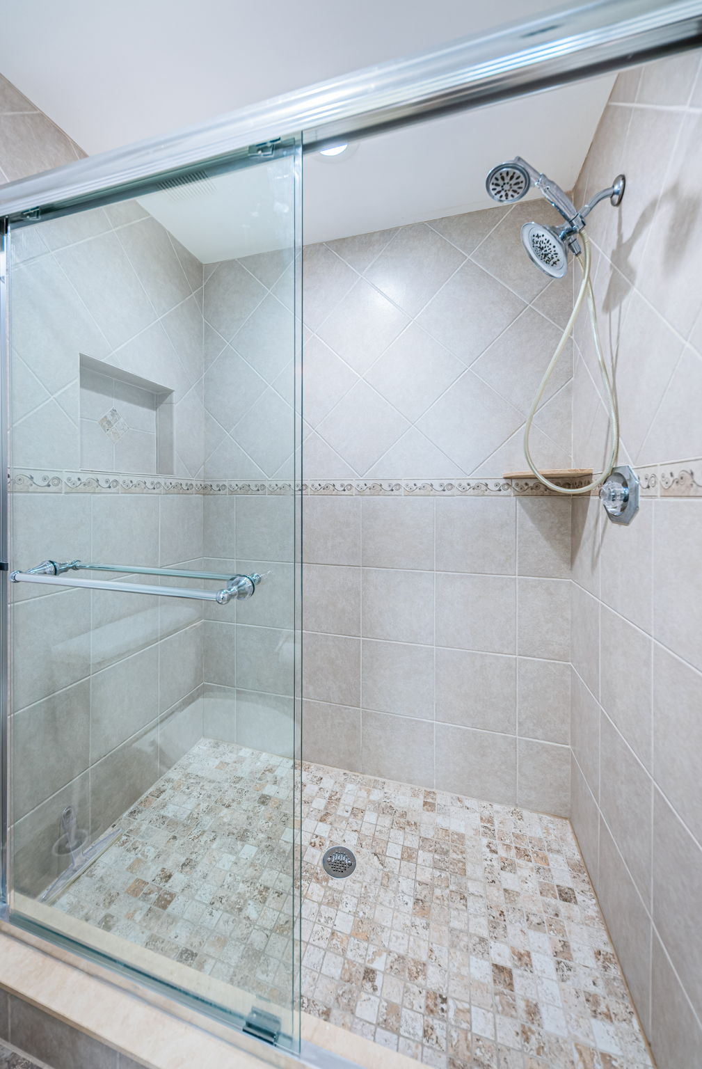 Master Bathroom1b-2