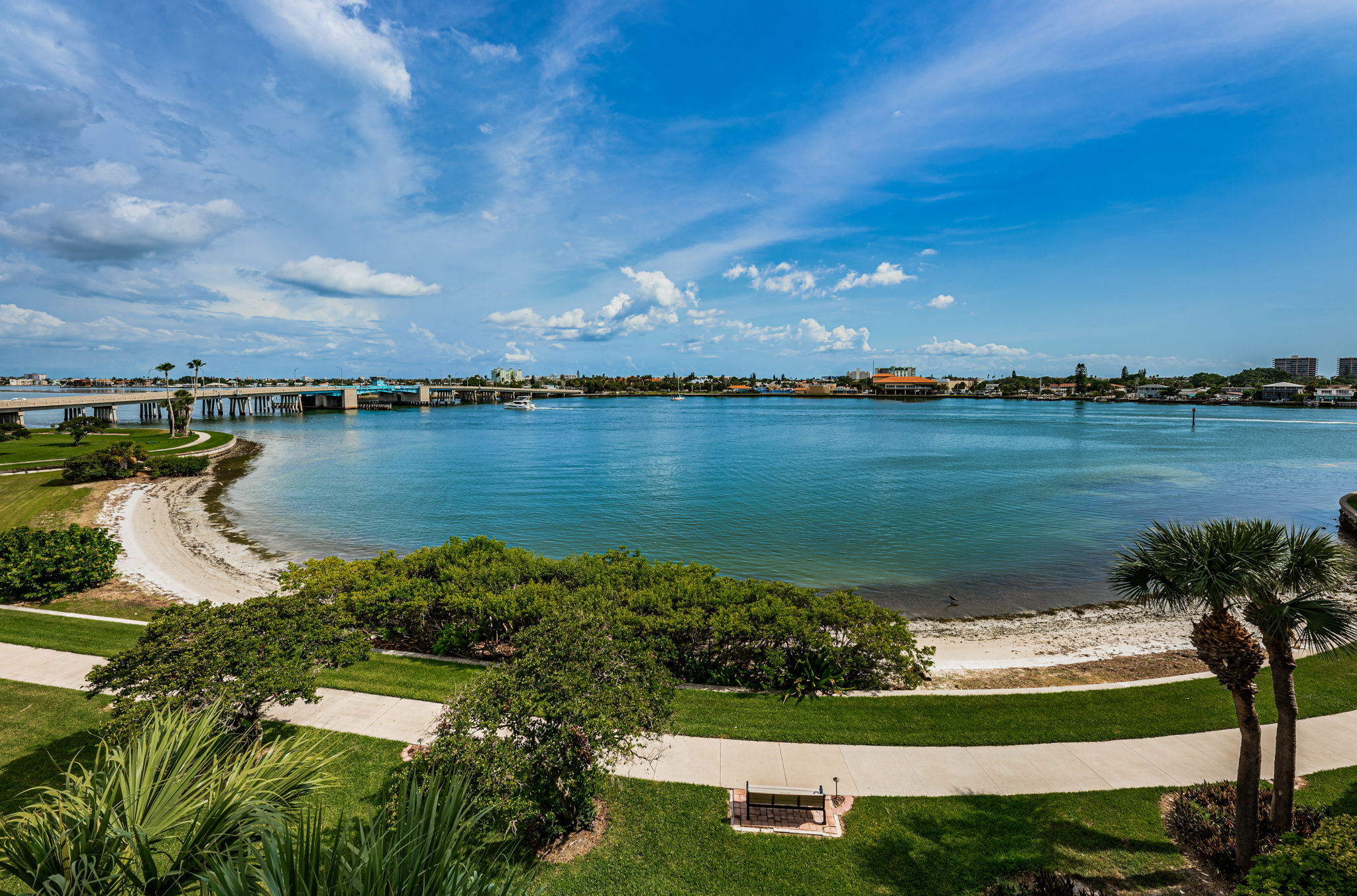 Living Room Balcony View1b