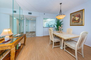 Dining Room4-4