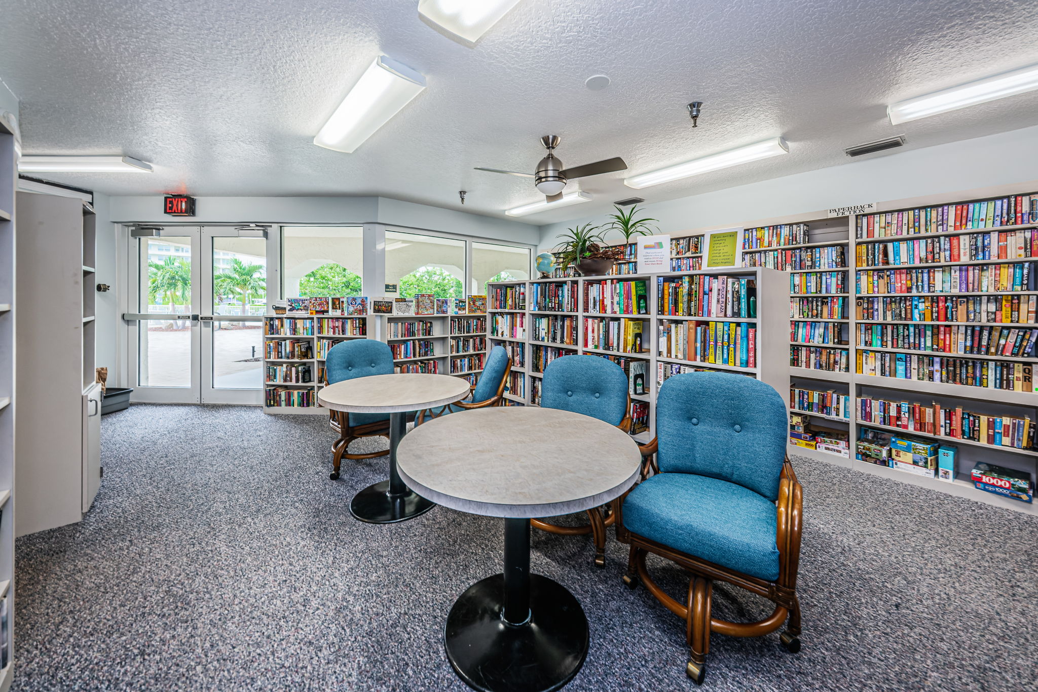 38-Clubhouse Library