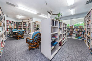 37-Clubhouse Library