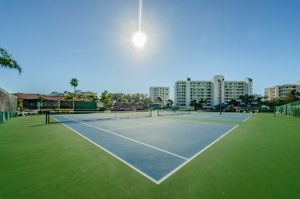 80-Tennis, Pickleball Courts