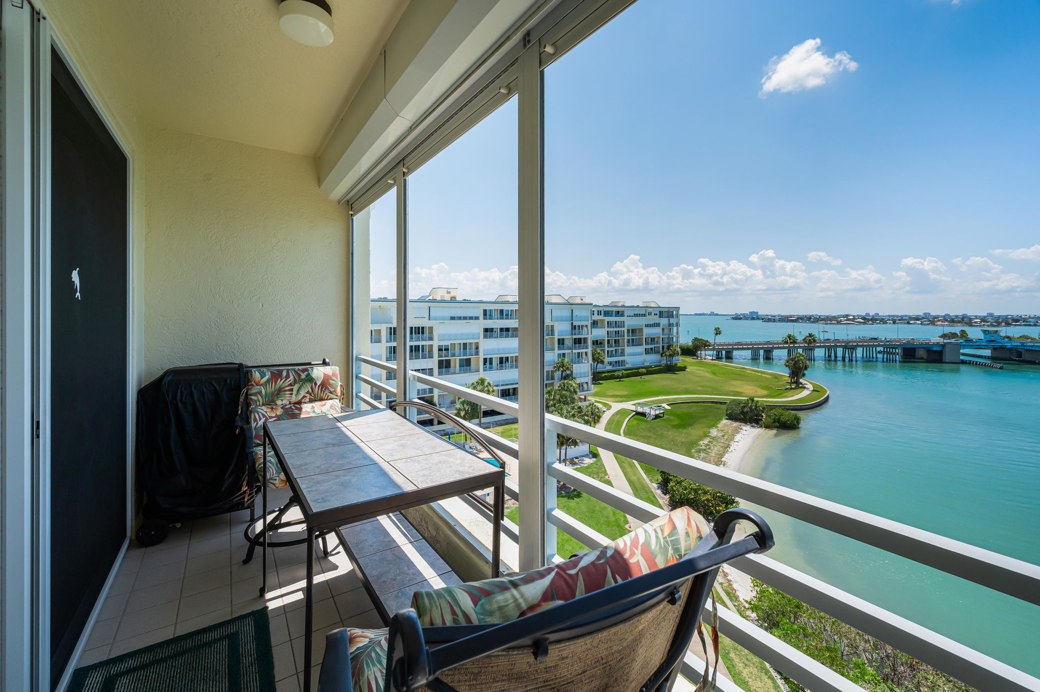 Balcony5