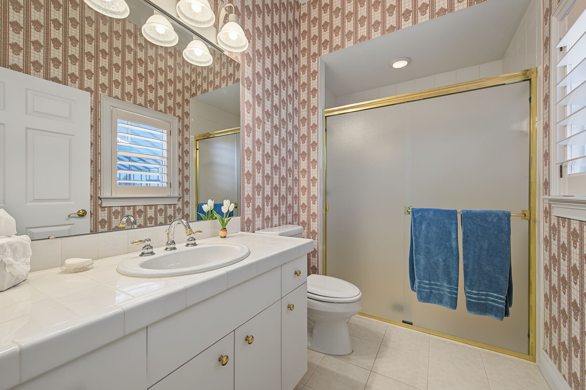 Guest Bathroom3