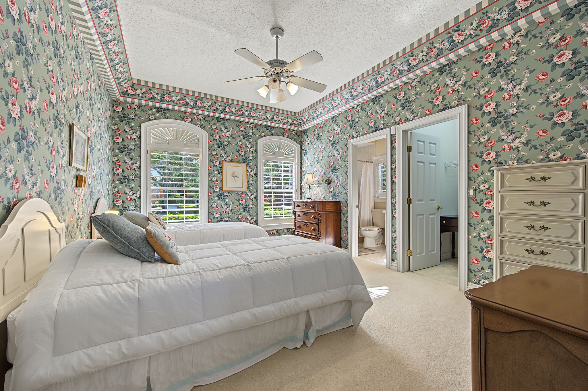 Guest Bedroom2a