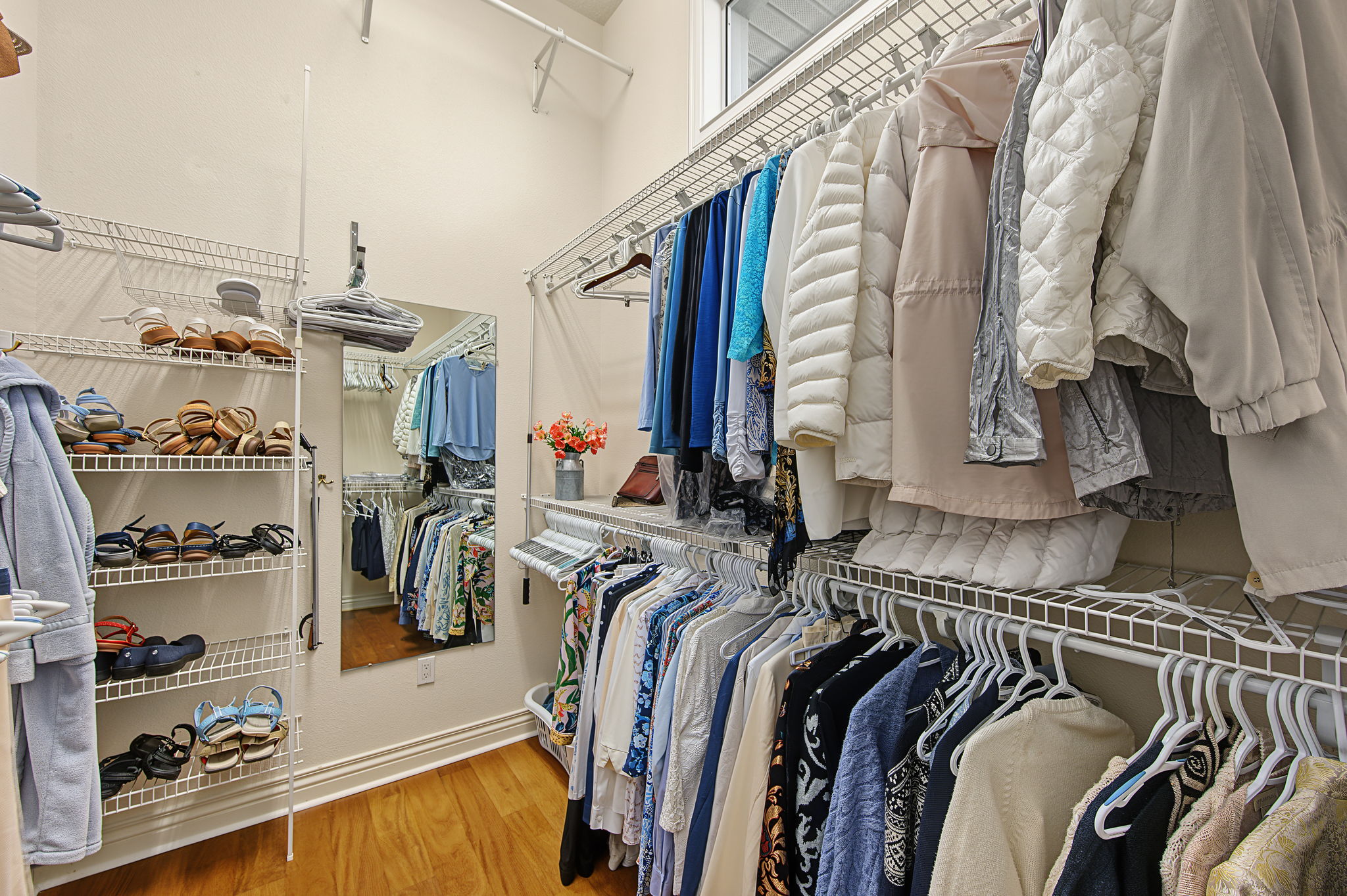 Primary Bedroom Walk-in Closet1b
