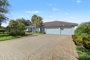 Front Exterior15