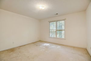 Wynfield Dr-024