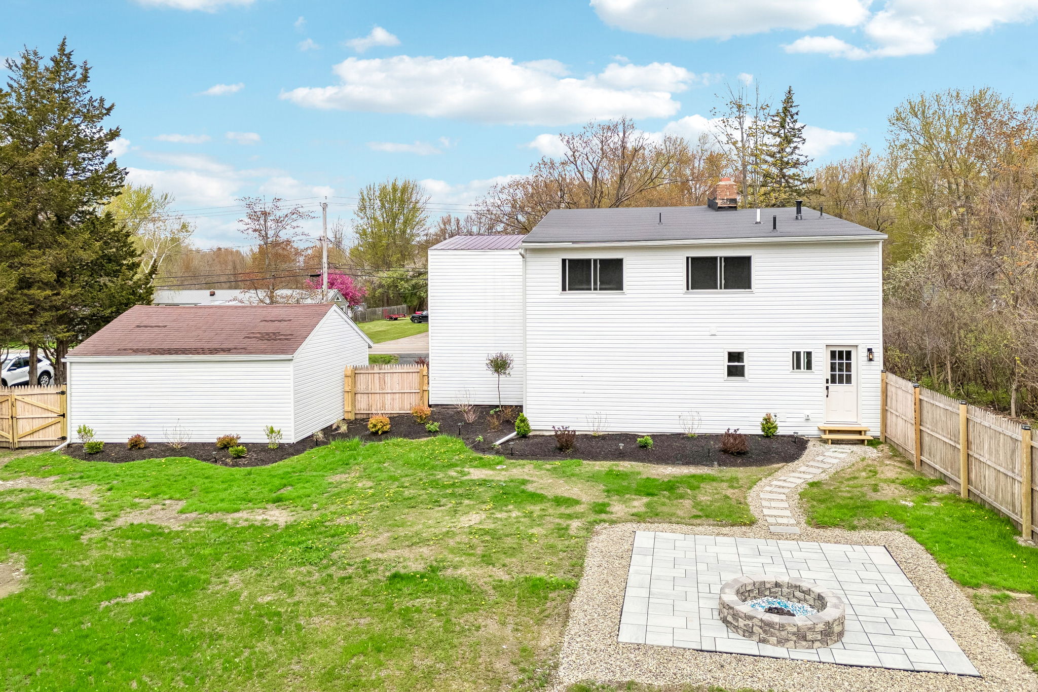 93r-Lake St-S0805-017
