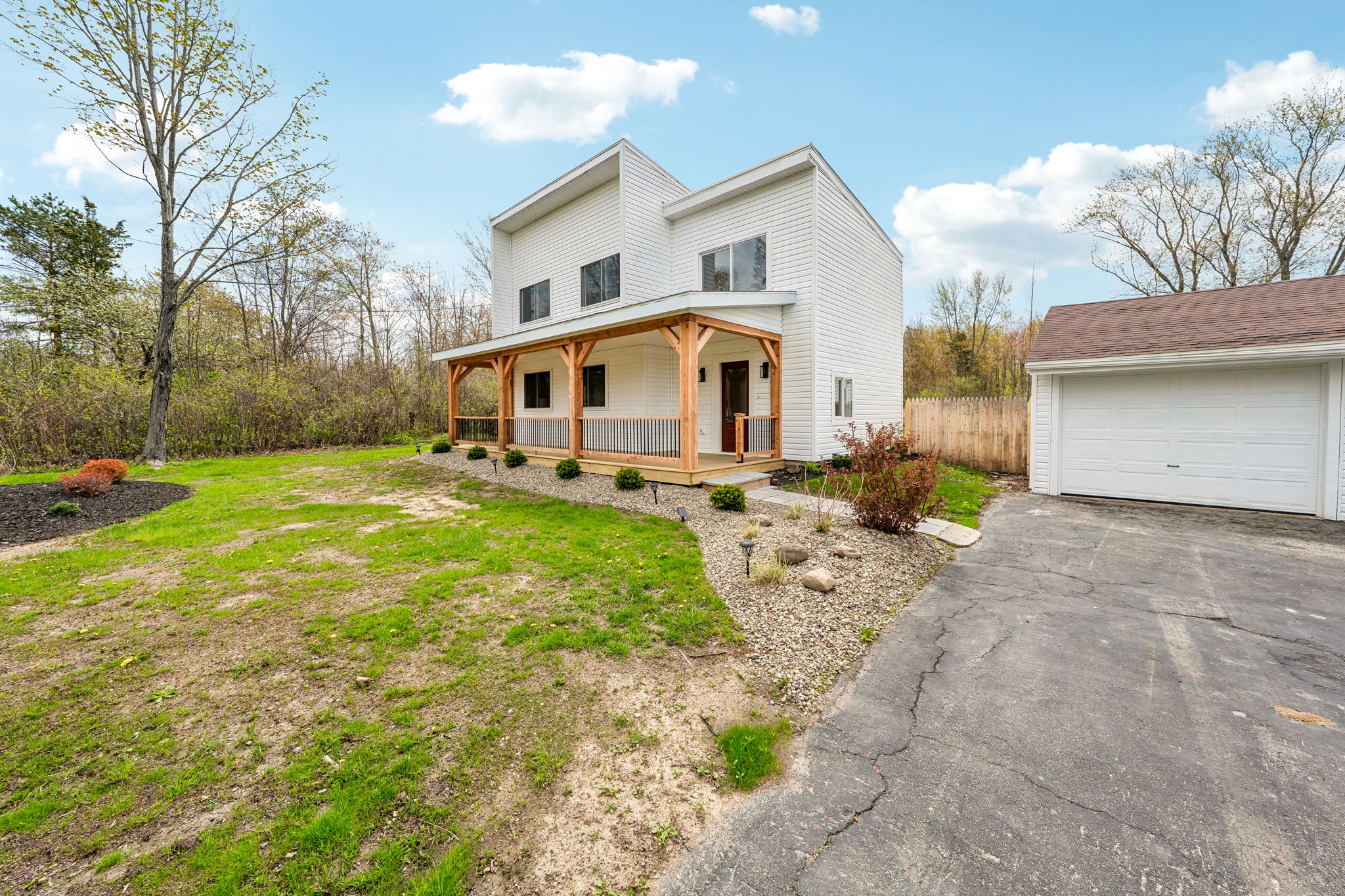 103r-789 Lake St-S0805-005