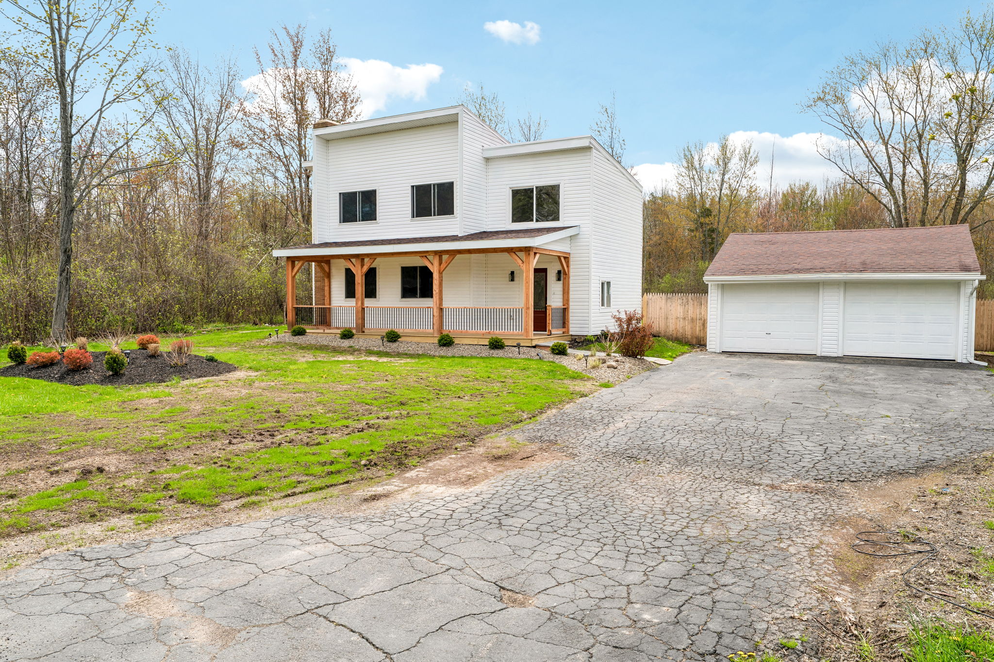 105r-789 Lake St-S0805-007