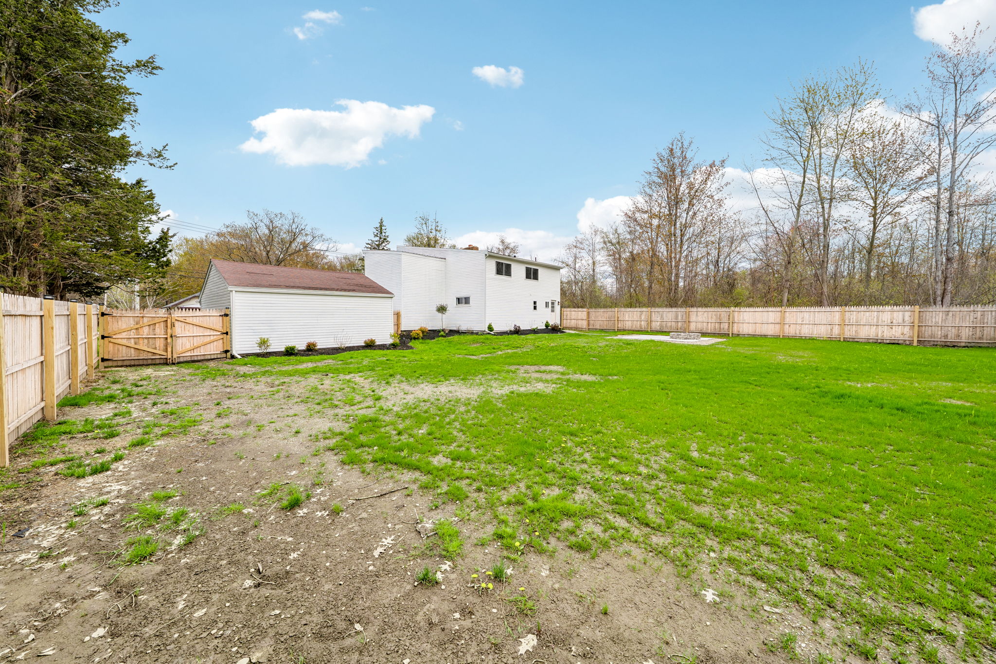 116r-789 Lake St-S0805-018
