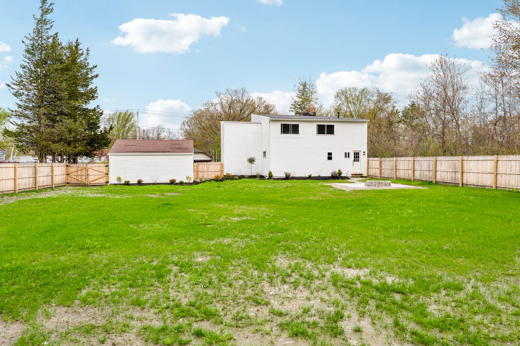 119r-789 Lake St-S0805-021