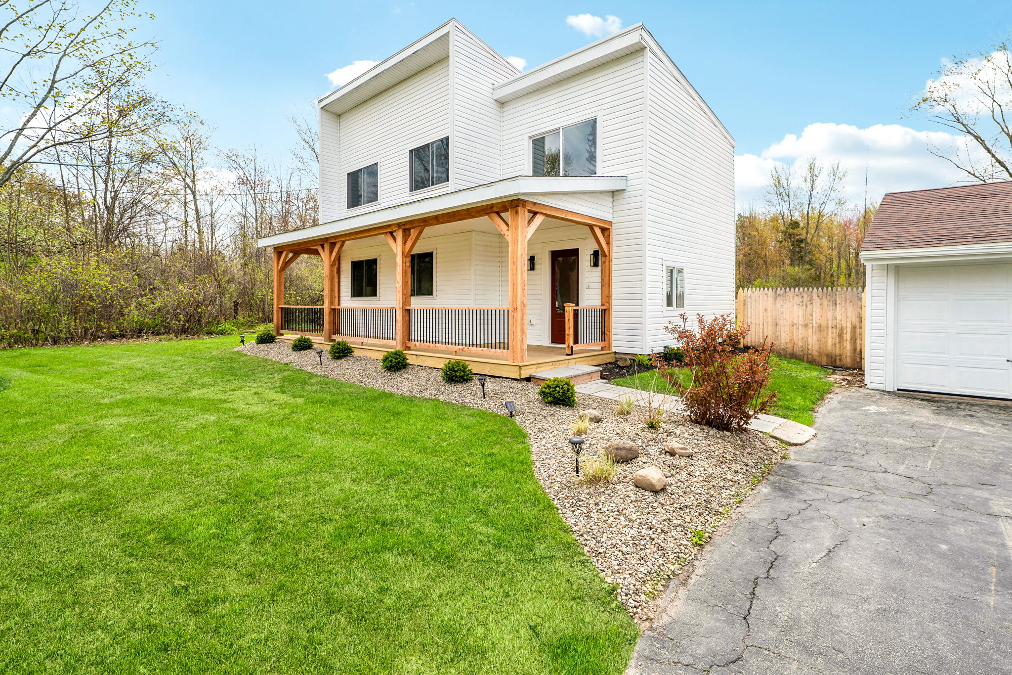 141r-789 Lake St-S0805-004Pr