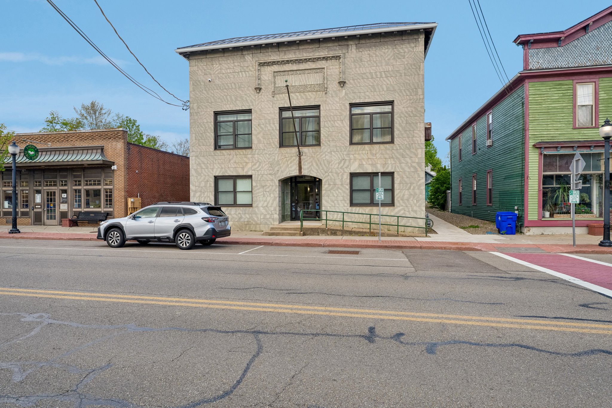 - 789 Lake St-1005-906.jpg
