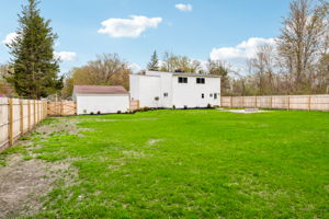 121r-789 Lake St-S0805-023