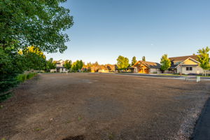  Photo 0