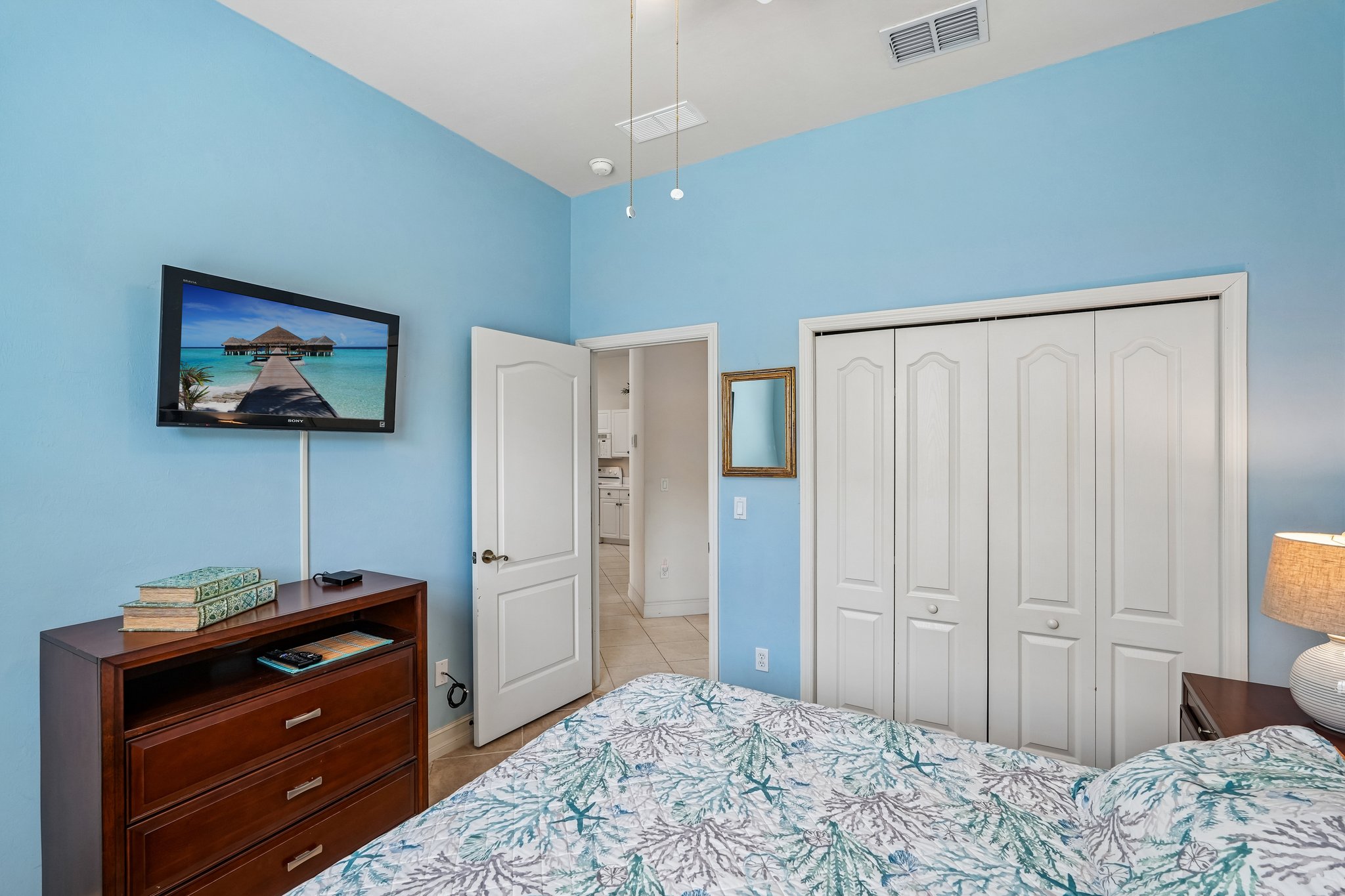 Sanctuary Cir 1-S1505-026.jpg