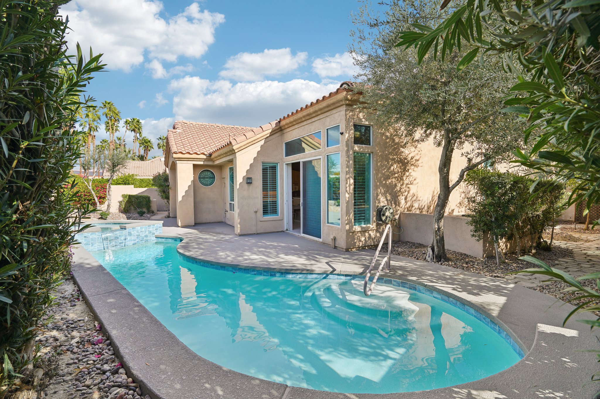 Del Monte Ct-S2002-045.jpg