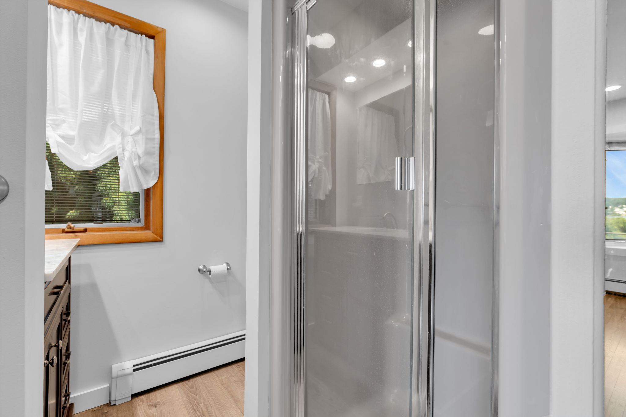 ensuite bath with walk-in shower