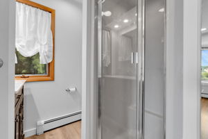 ensuite bath with walk-in shower