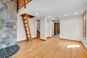 Entry into primary bedroom