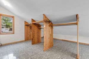 Bonus room off primary suite