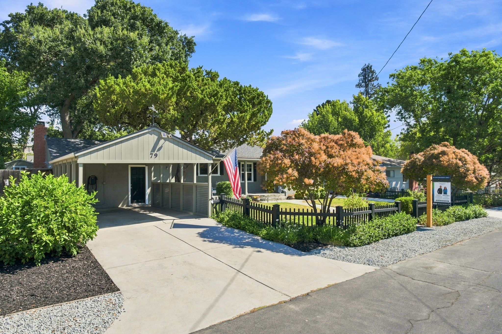  Photo 69