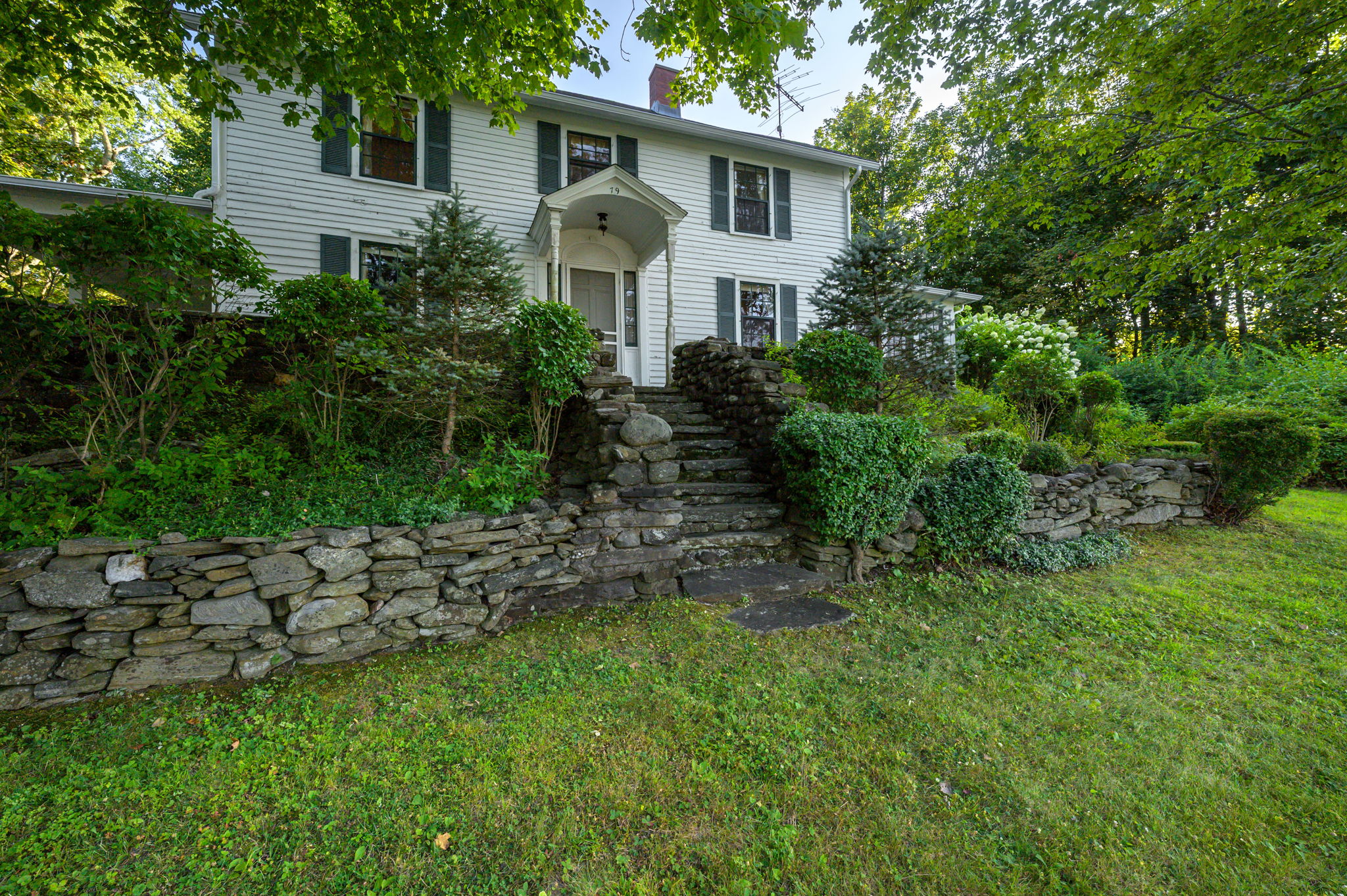  Photo 18