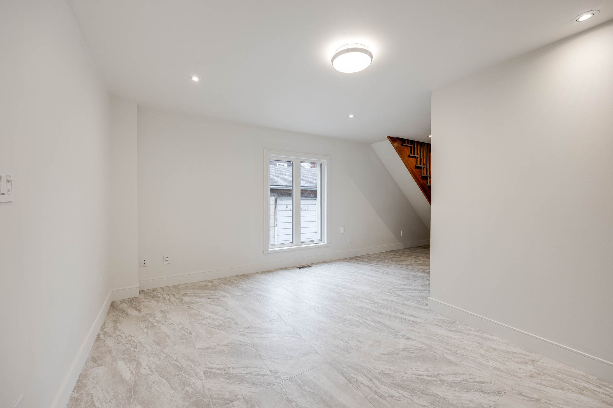 Toronto property showcase — delivered property photograph 8