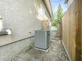  Photo 34