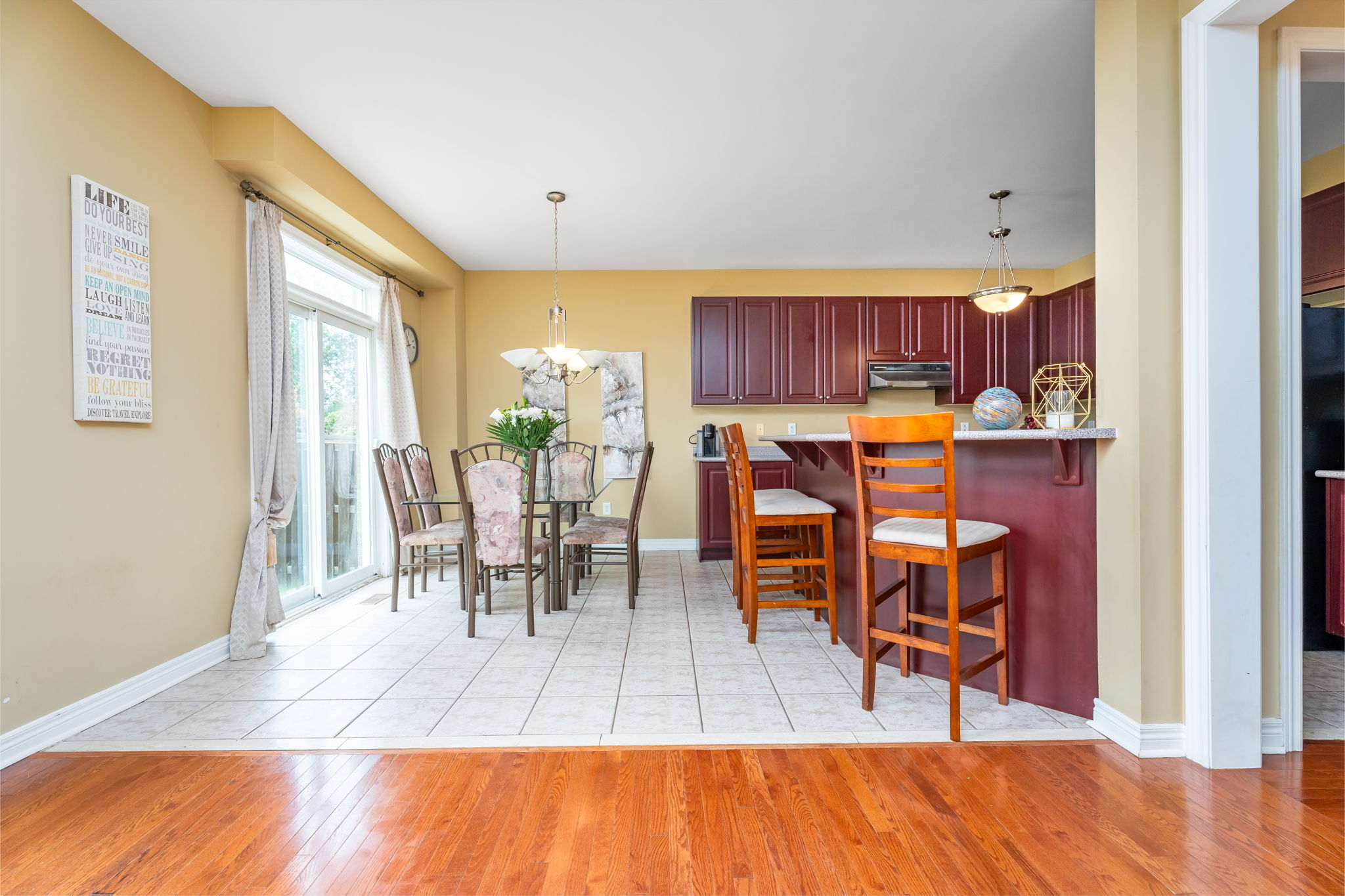 Kitchen/Eating Area