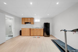  Photo 44