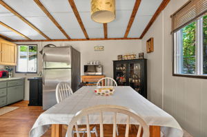  Photo 44
