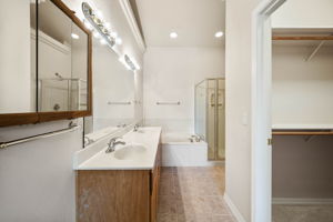 Primary Bathroom (2)
