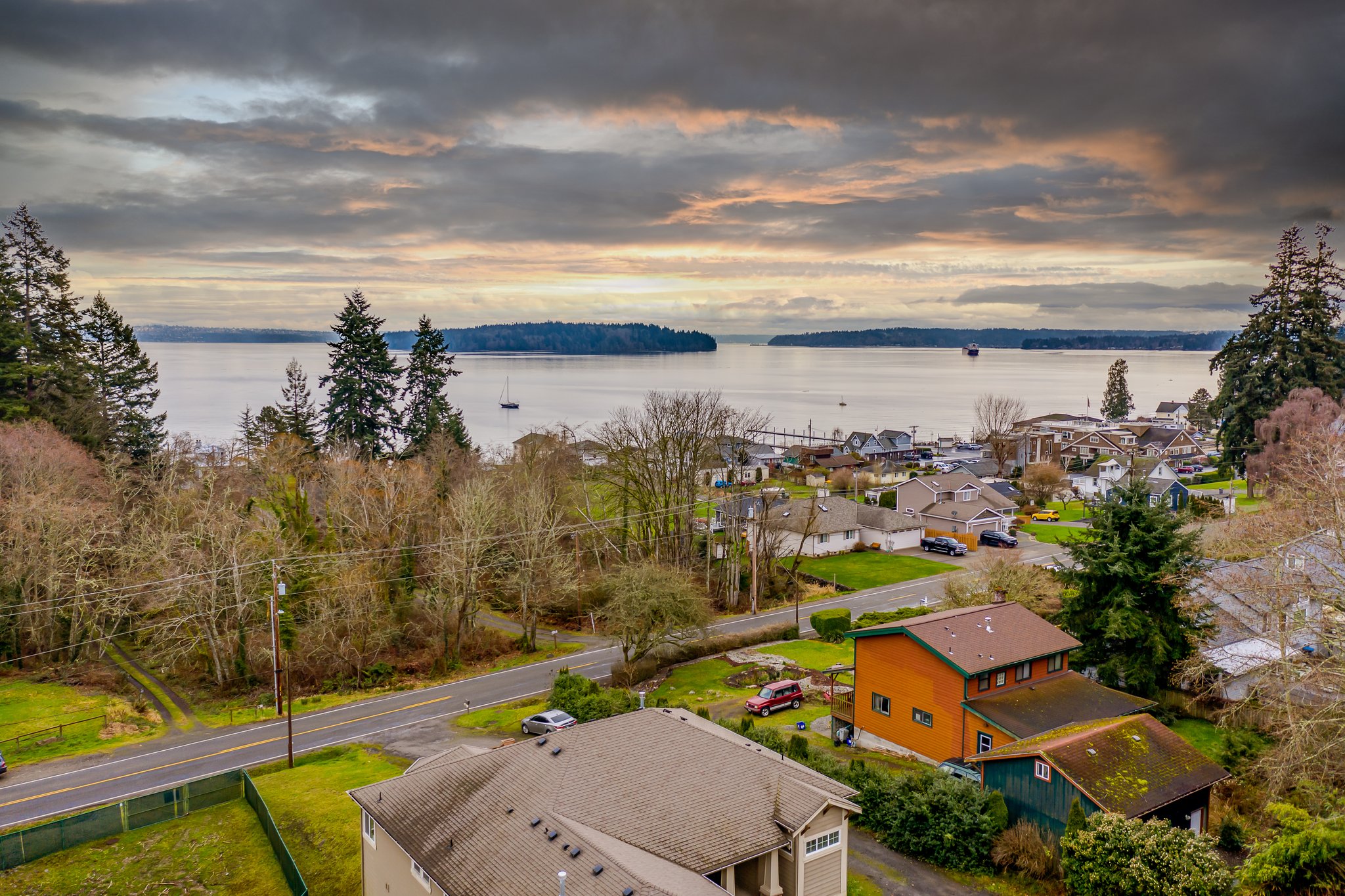 7900 Beach Dr E, Port Orchard, WA 98366, US Photo 41