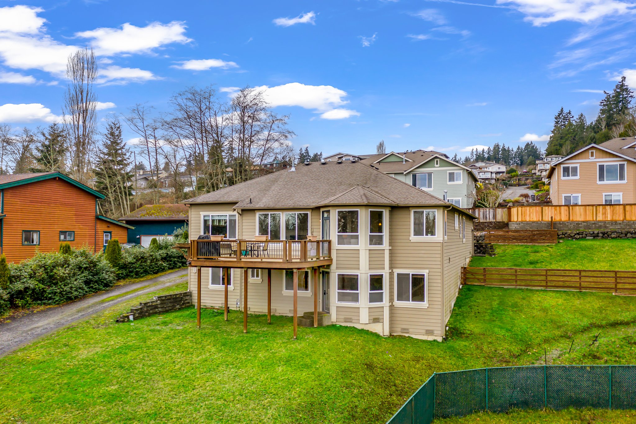 7900 Beach Dr E, Port Orchard, WA 98366, US Photo 2