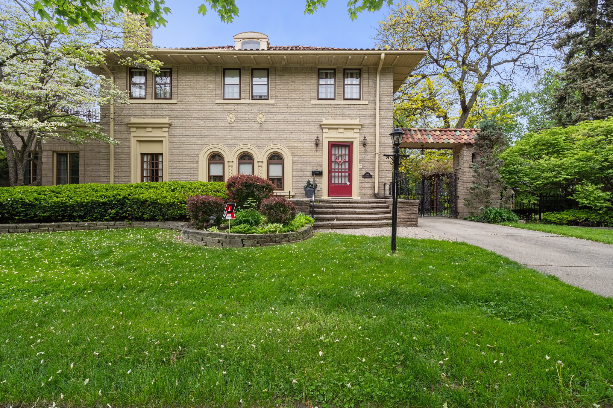 7901 Oakman Blvd, Dearborn, MI 48126, US Photo 4
